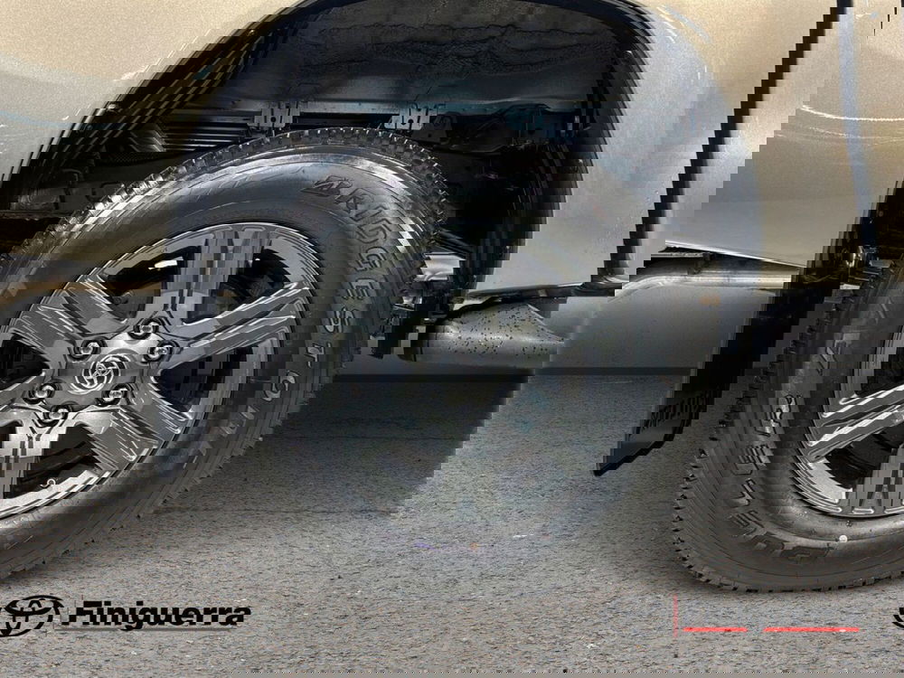 Toyota Hilux nuova a Lecco (7)