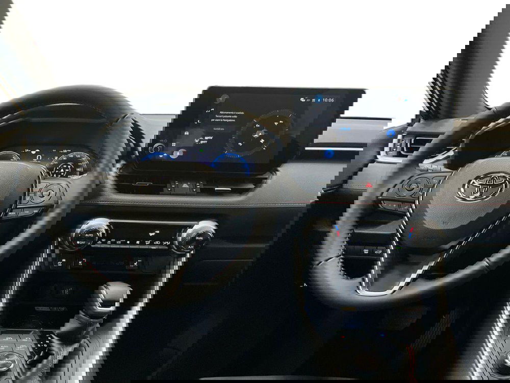 Toyota Rav4 nuova a Lecco (8)