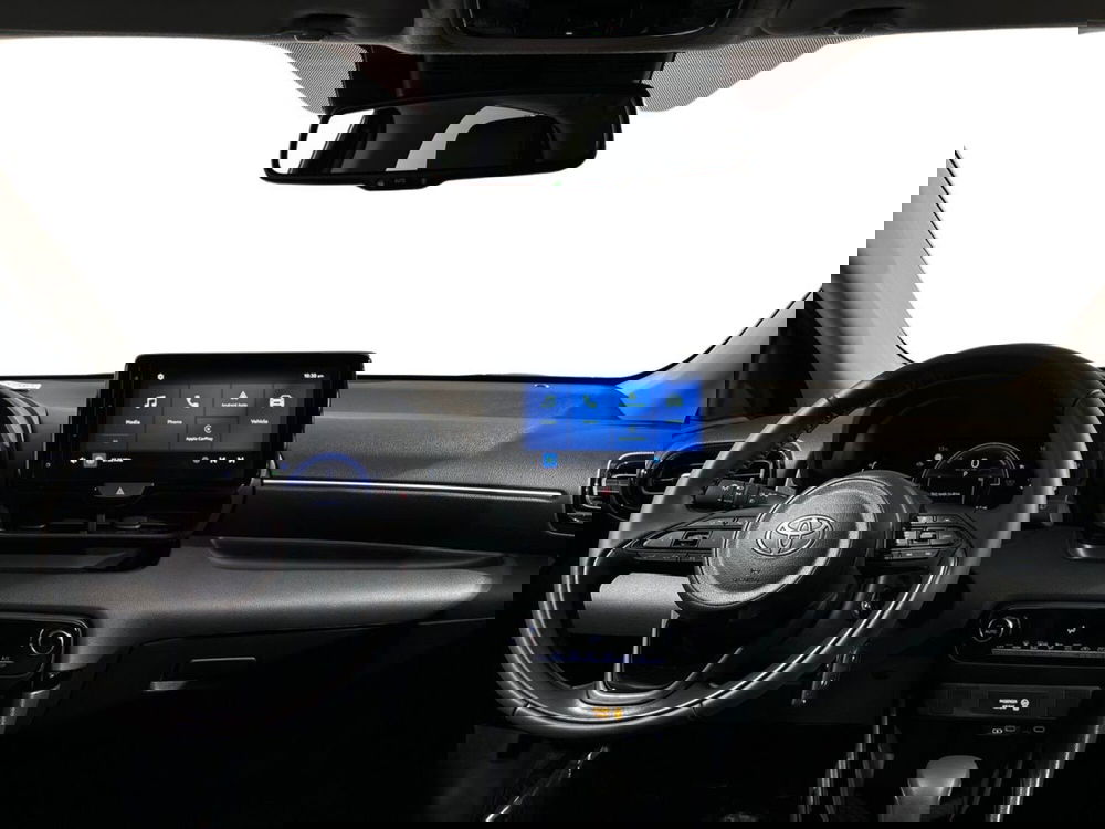 Toyota Yaris nuova a Lecco (8)