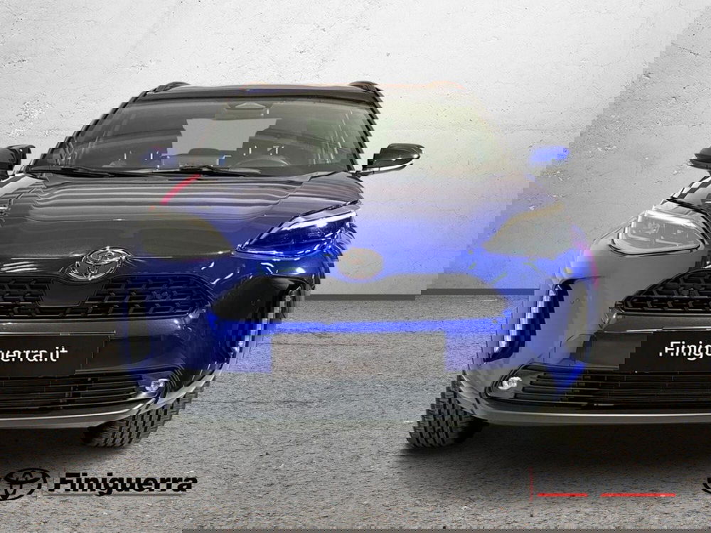 Toyota Yaris Cross nuova a Lecco (2)