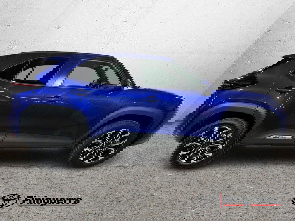 Toyota Yaris Cross nuova a Lecco (5)