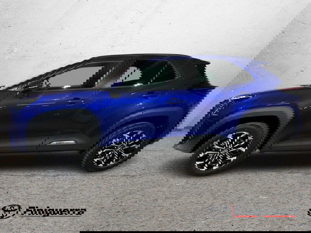 Toyota Yaris Cross nuova a Lecco (6)