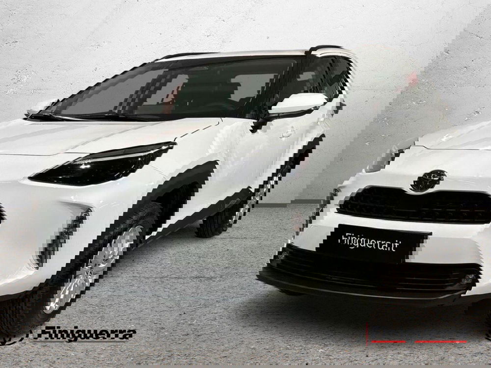 Toyota Yaris Cross nuova a Lecco