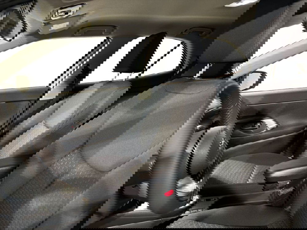 Toyota Yaris Cross nuova a Lecco (11)