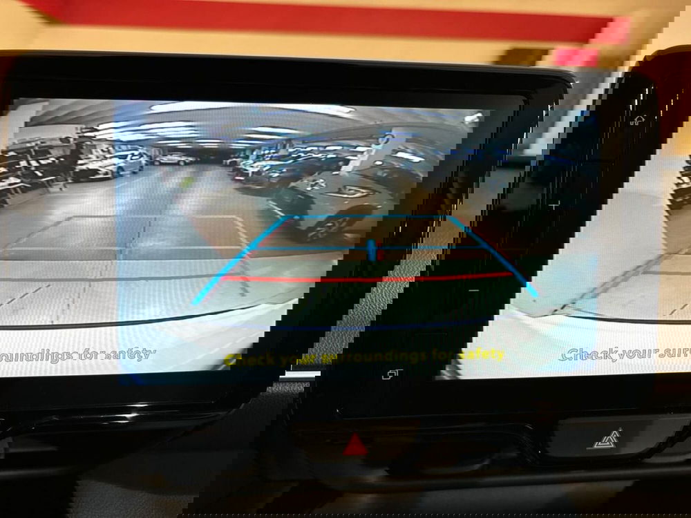 Toyota Yaris Cross nuova a Lecco (14)