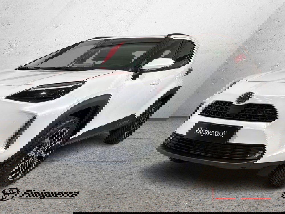 Toyota Yaris Cross nuova a Lecco