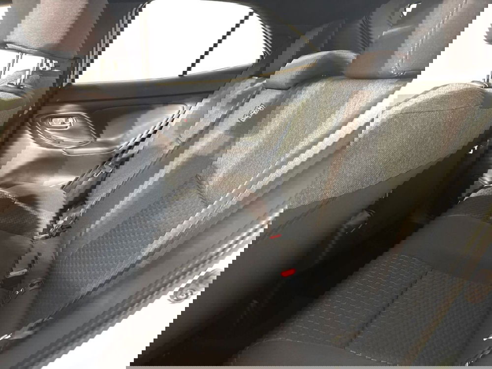 Toyota Yaris Cross nuova a Lecco (11)