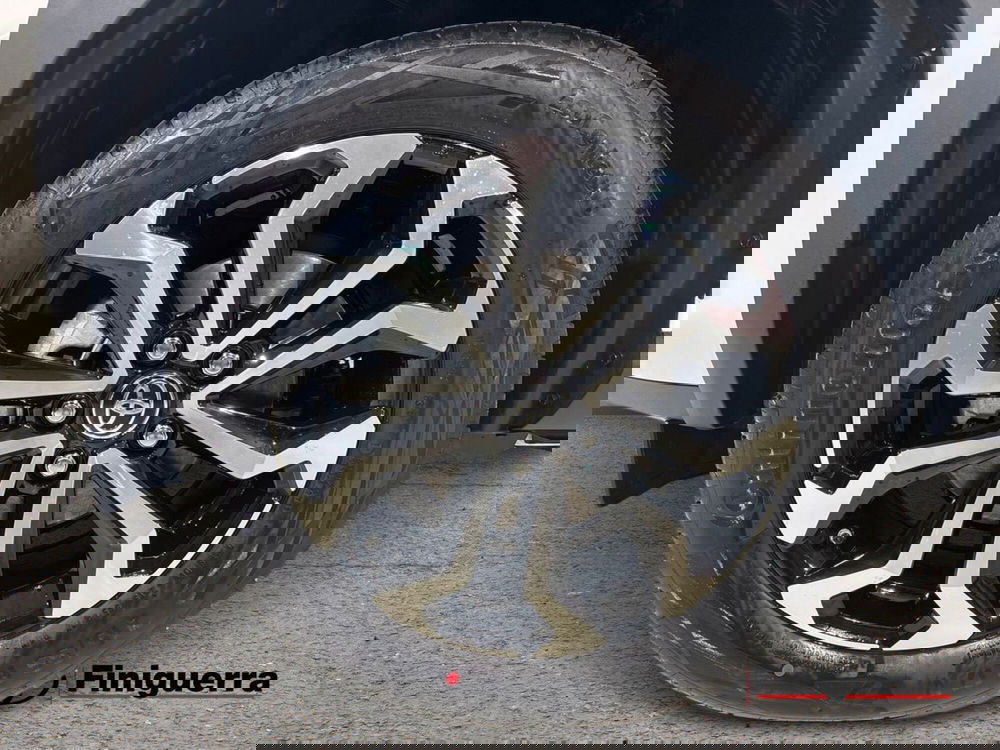 Toyota Yaris Cross nuova a Lecco (7)