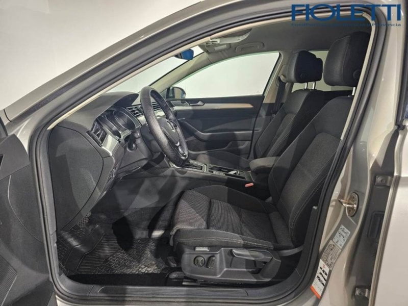Volkswagen Passat Variant usata a Brescia (11)