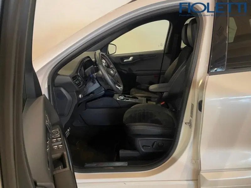 Ford Kuga nuova a Brescia (11)