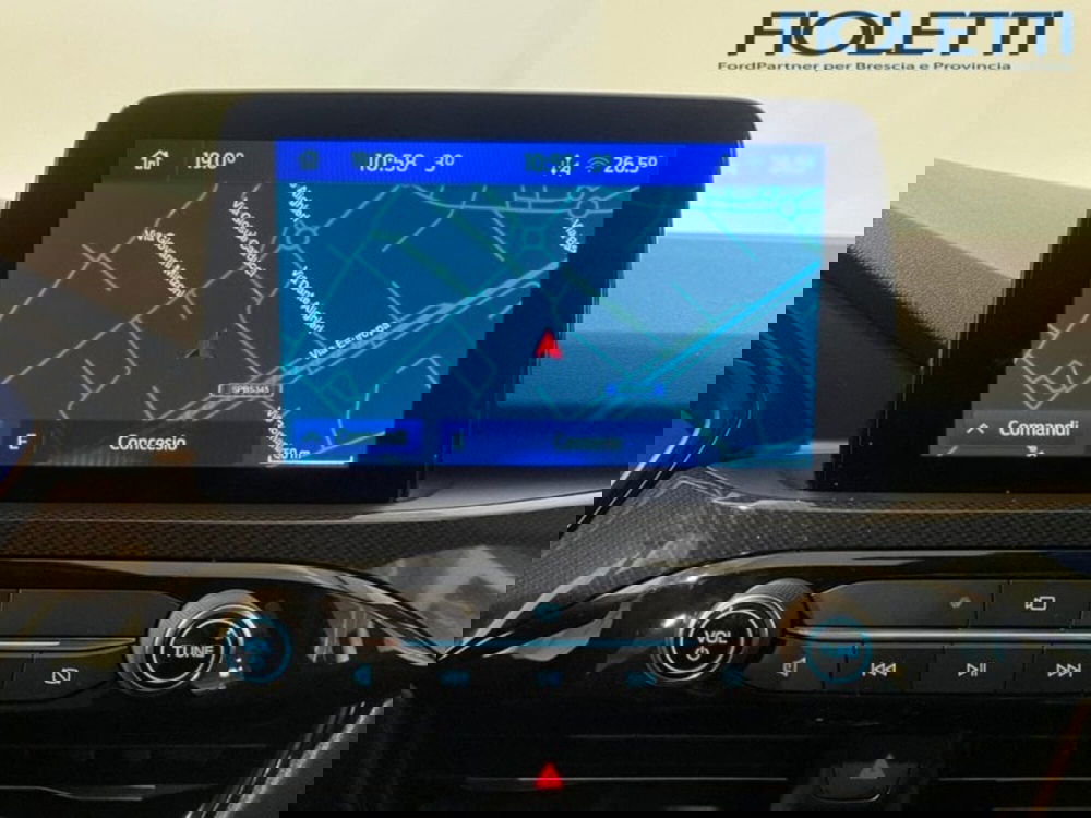 Ford Kuga nuova a Brescia (9)