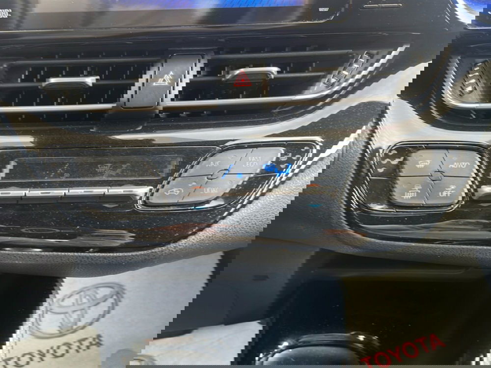 Toyota Toyota C-HR usata a Ragusa (15)