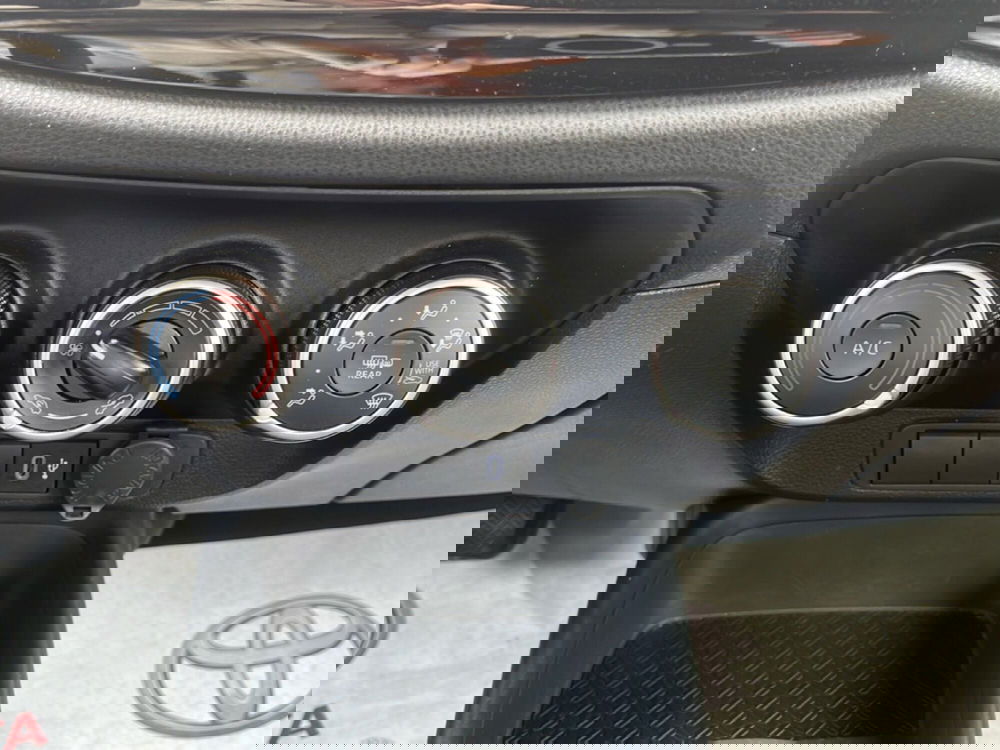Toyota Aygo X usata a Ragusa (15)