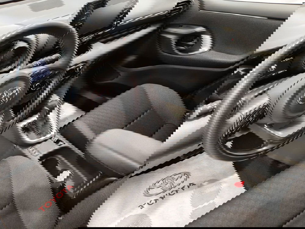 Toyota Yaris usata a Roma (12)