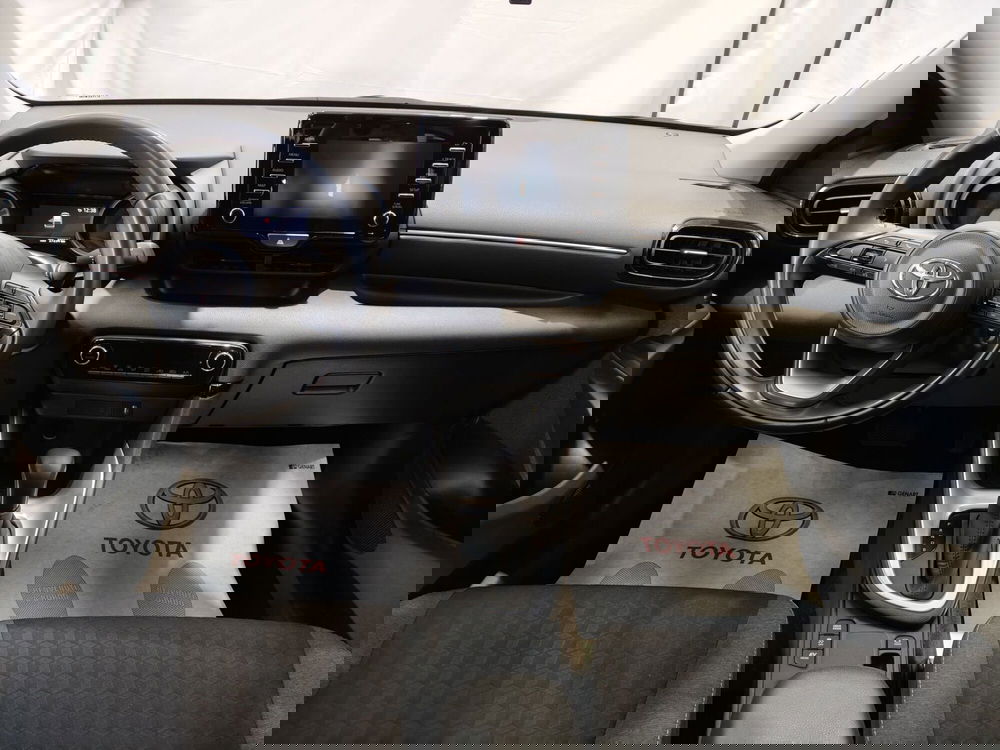 Toyota Yaris usata a Roma (9)