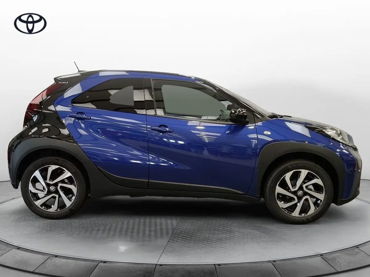 Toyota Aygo X nuova a Roma (16)