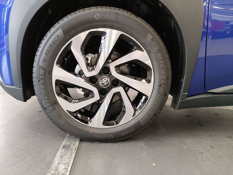 Toyota Aygo X nuova a Roma (17)