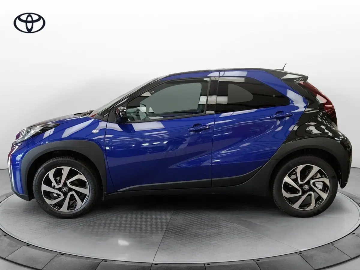 Toyota Aygo X nuova a Roma (2)