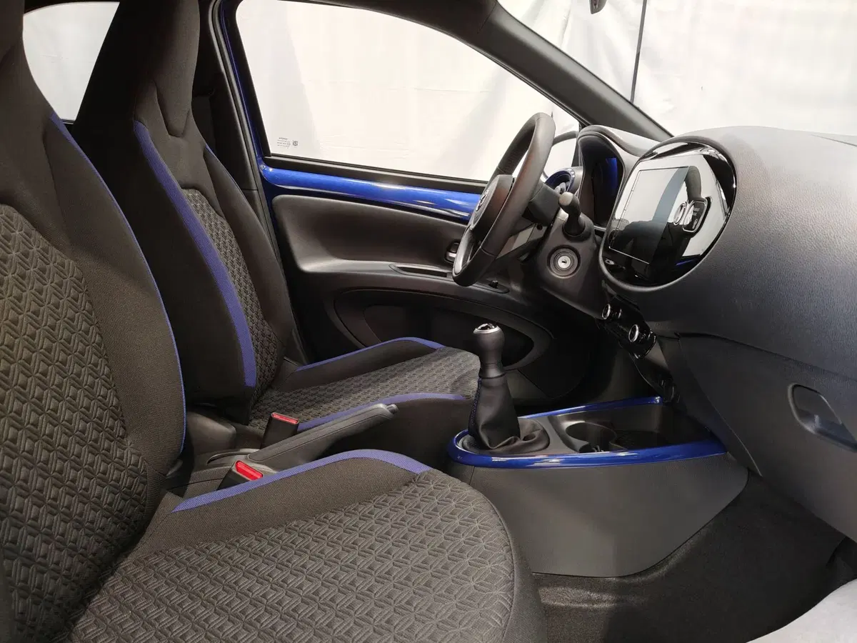 Toyota Aygo X nuova a Roma (5)
