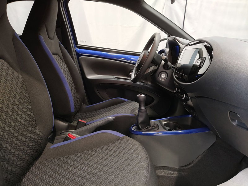 Toyota Aygo X nuova a Roma (5)