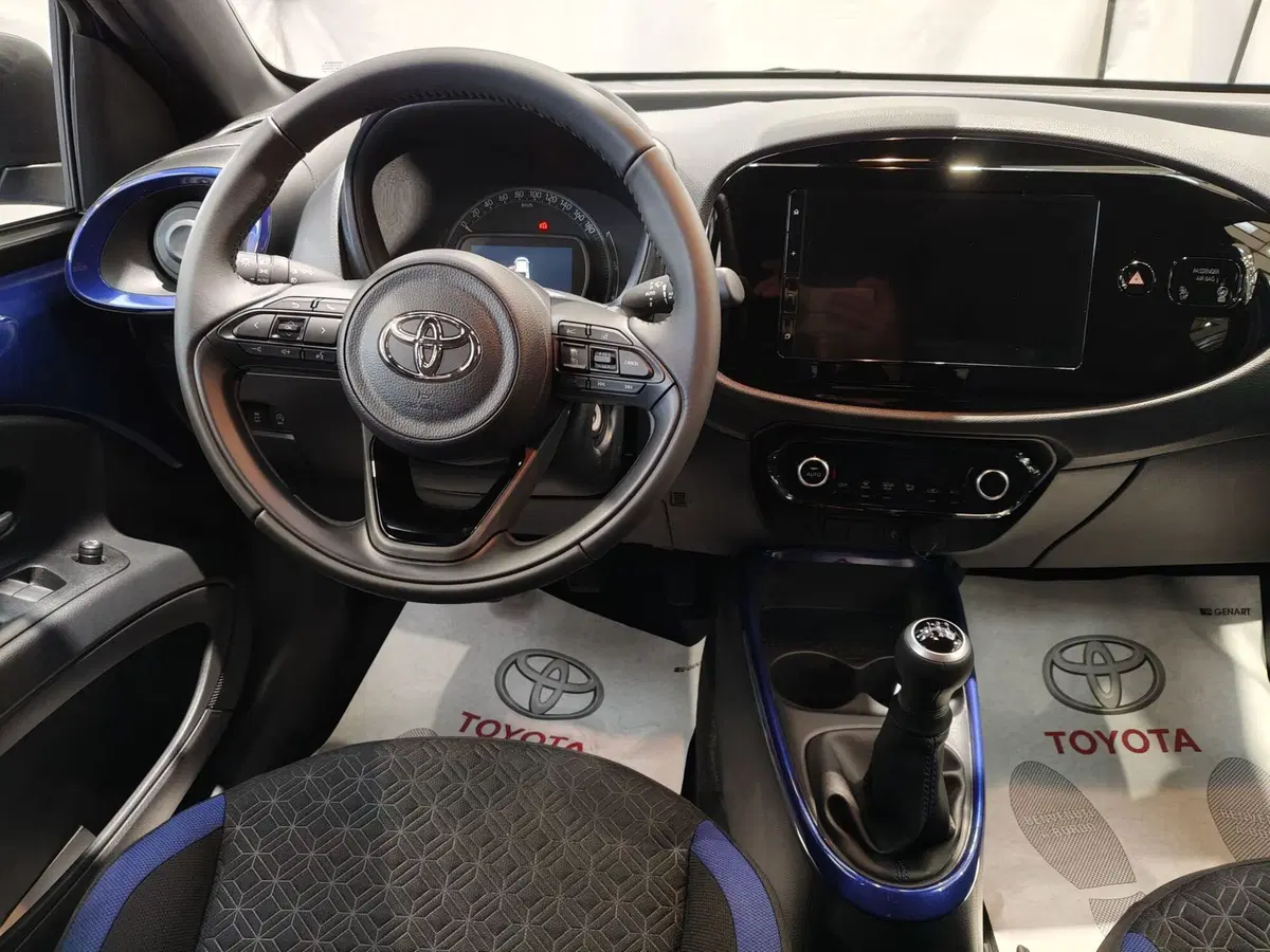Toyota Aygo X nuova a Roma (9)