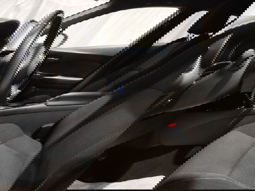 Toyota Toyota C-HR usata a Roma (14)