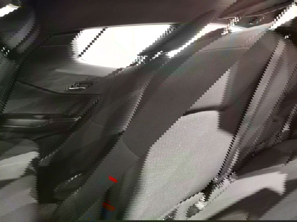 Toyota Toyota C-HR usata a Roma (8)