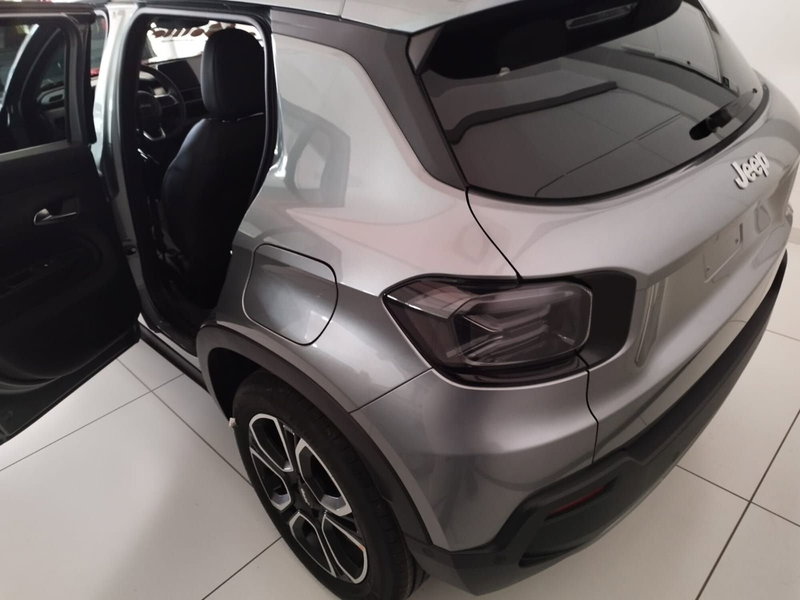 Jeep Avenger nuova a Reggio Emilia (5)
