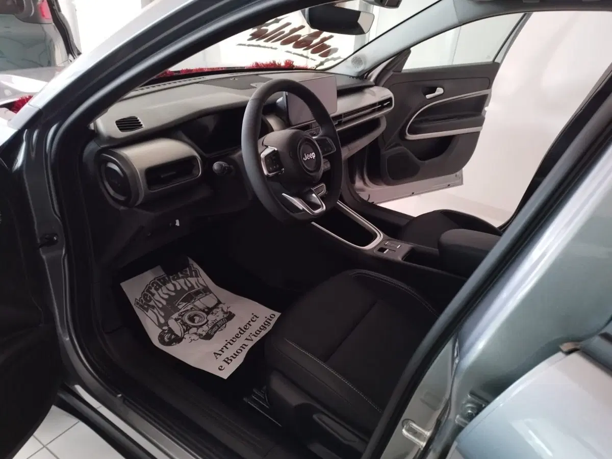Jeep Avenger nuova a Reggio Emilia (6)