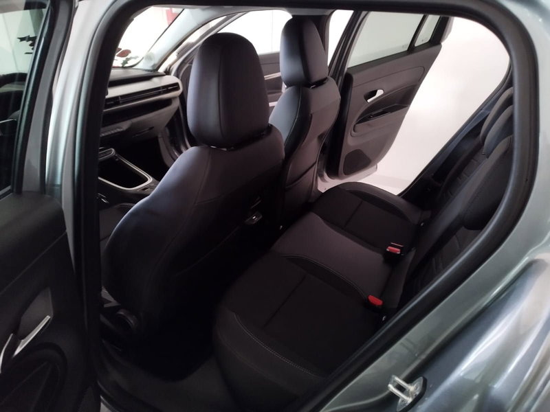 Jeep Avenger nuova a Reggio Emilia (7)