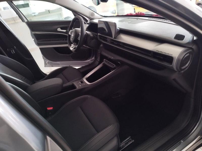 Jeep Avenger nuova a Reggio Emilia (9)