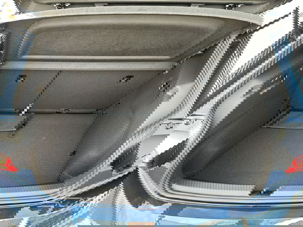 Cupra Born nuova a Livorno (9)