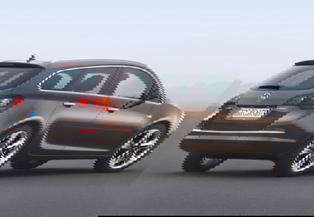 Opel Astra Station Wagon usata a Parma (11)