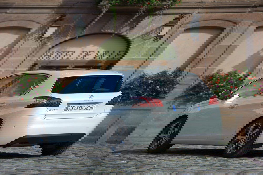 Peugeot 308 usata a Parma (3)