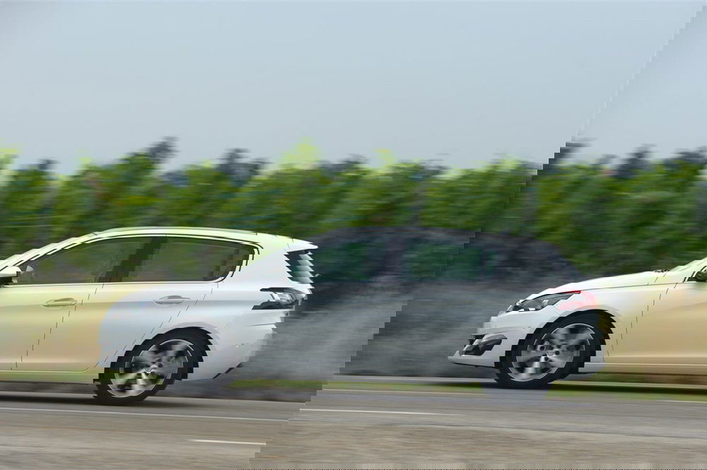 Peugeot 308 usata a Parma (6)