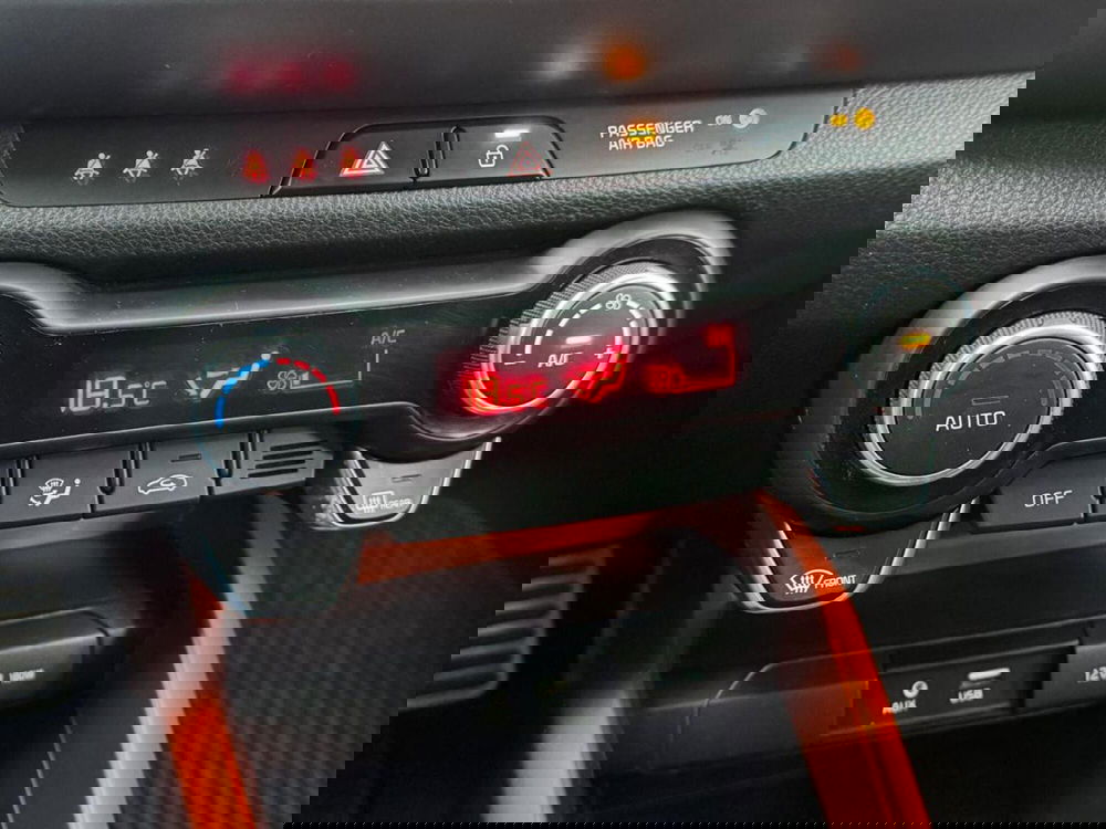 Kia Stonic usata a Como (16)