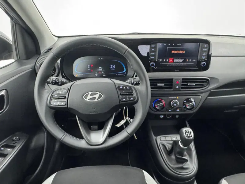 Hyundai i10 nuova a Como (10)