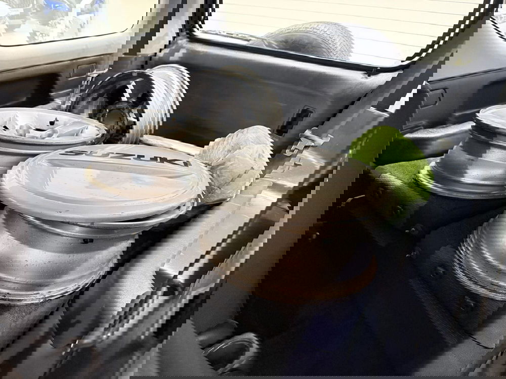 Suzuki Jimny usata a Latina (9)