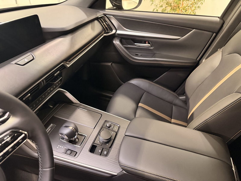 Mazda CX-80 nuova a Latina (12)
