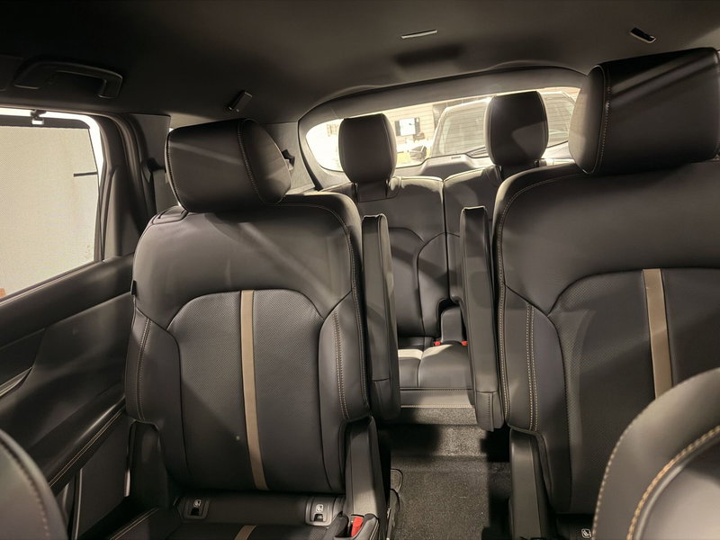 Mazda CX-80 nuova a Latina (13)
