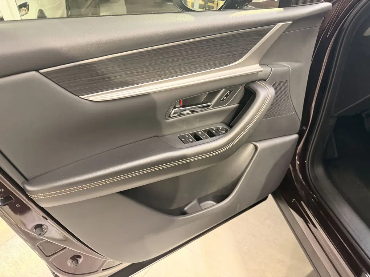Mazda CX-80 nuova a Latina (9)