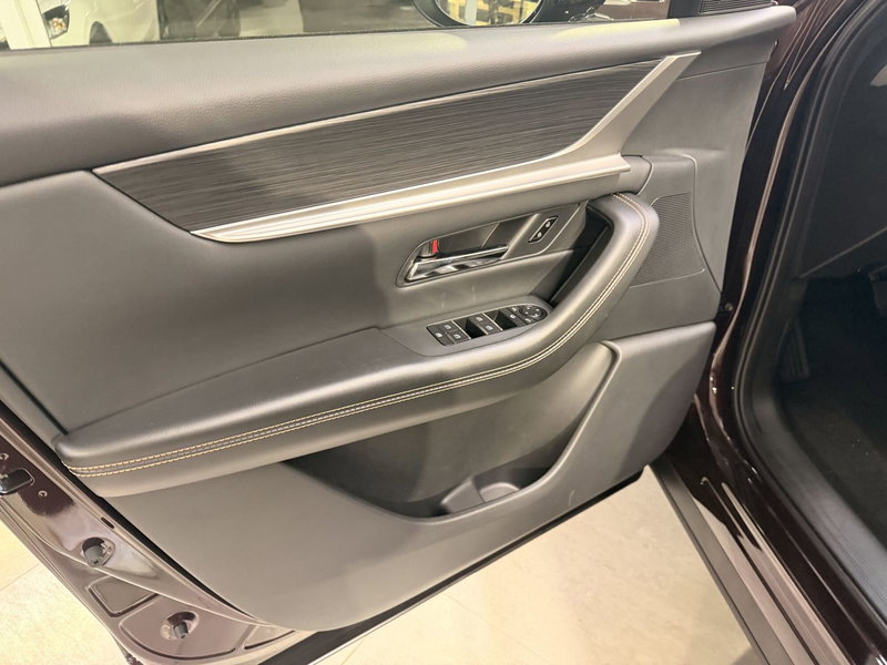 Mazda CX-80 nuova a Latina (9)