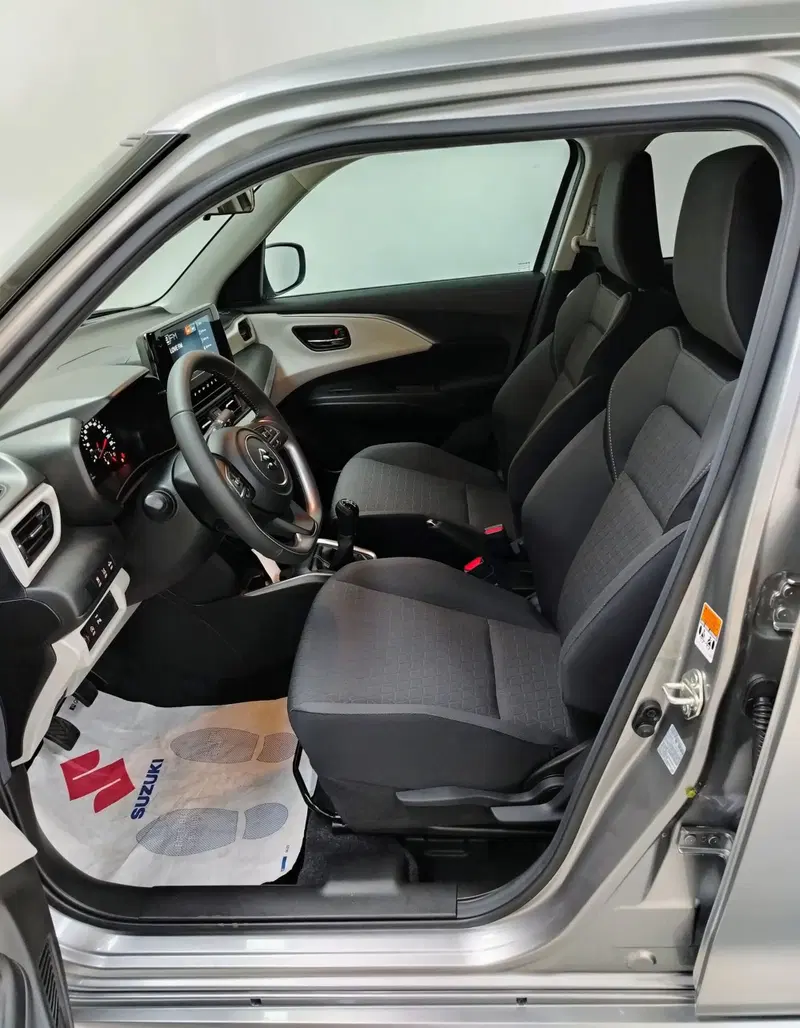 Suzuki Swift nuova a Rovigo (6)