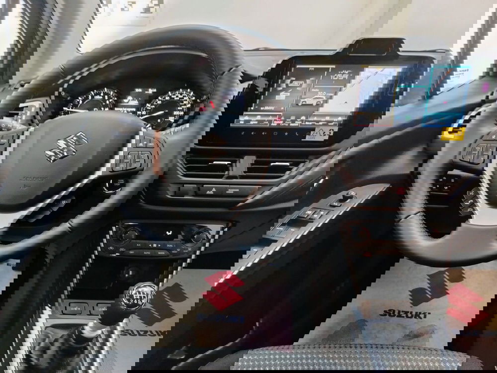 Suzuki S-Cross nuova a Rovigo (9)