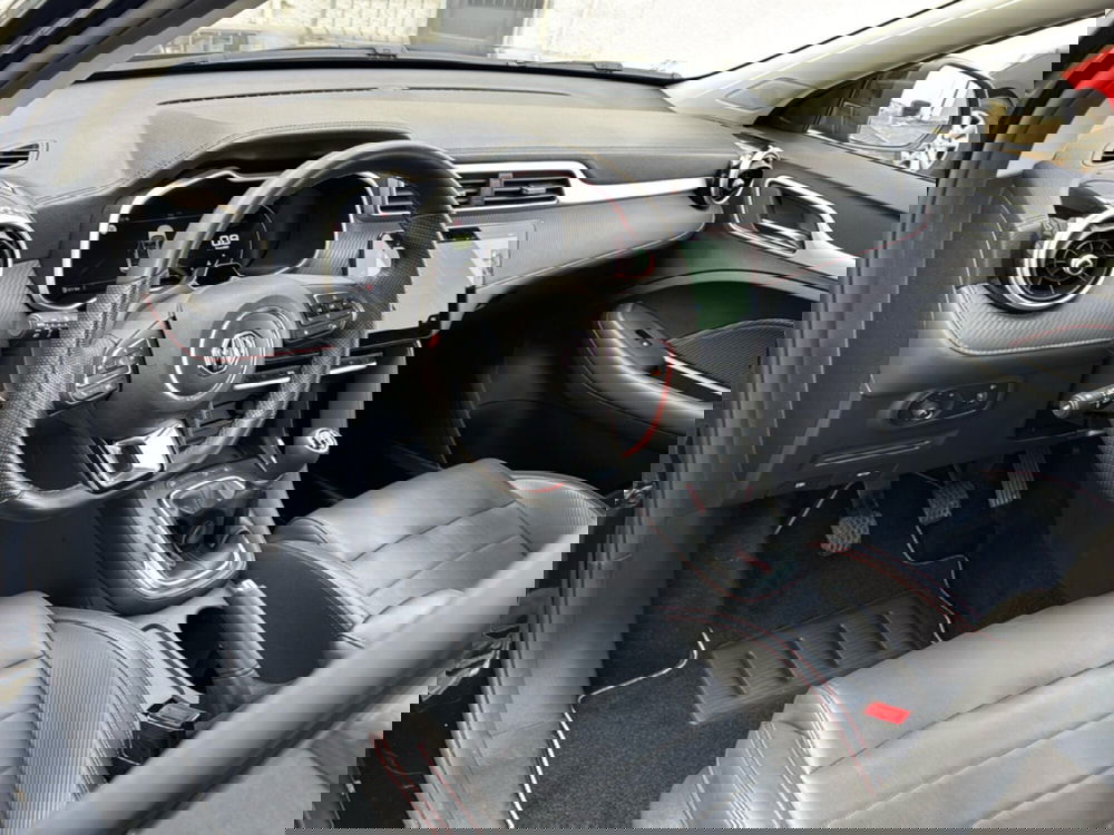 Mg ZS usata a Ferrara (12)