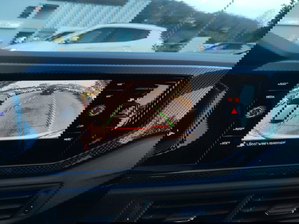 Volkswagen Taigo nuova a Avellino (13)