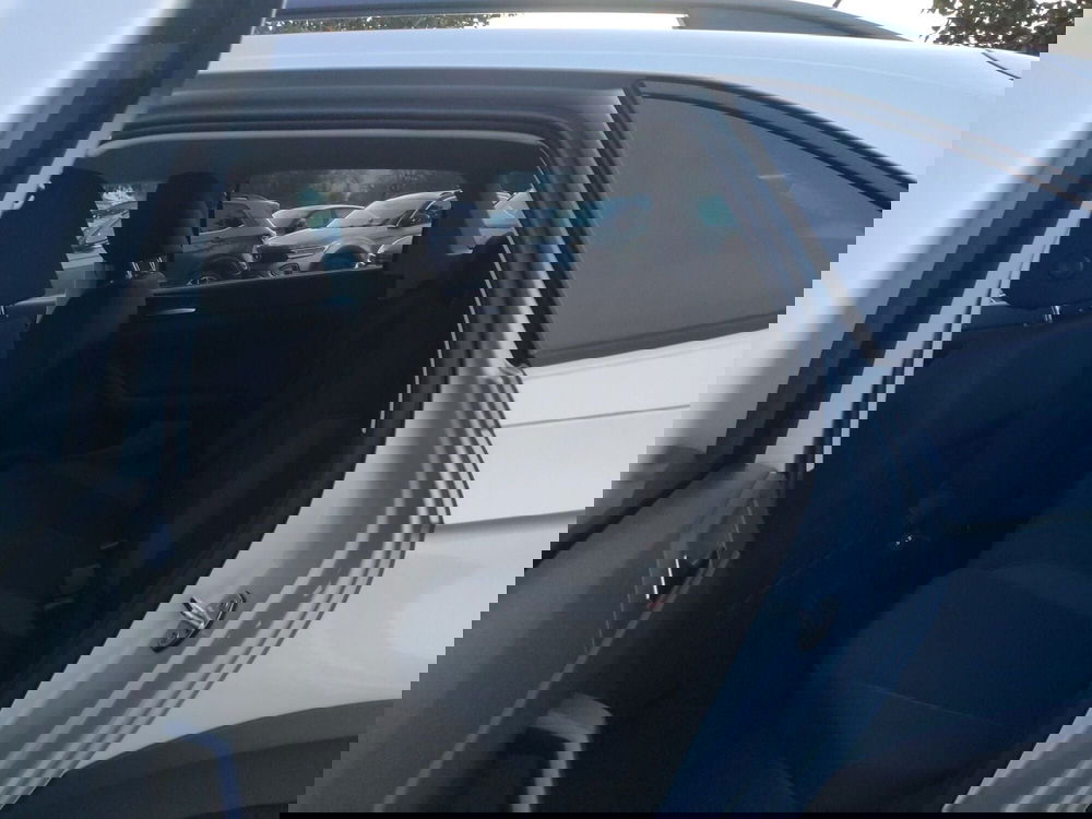 Volkswagen Taigo nuova a Avellino (19)