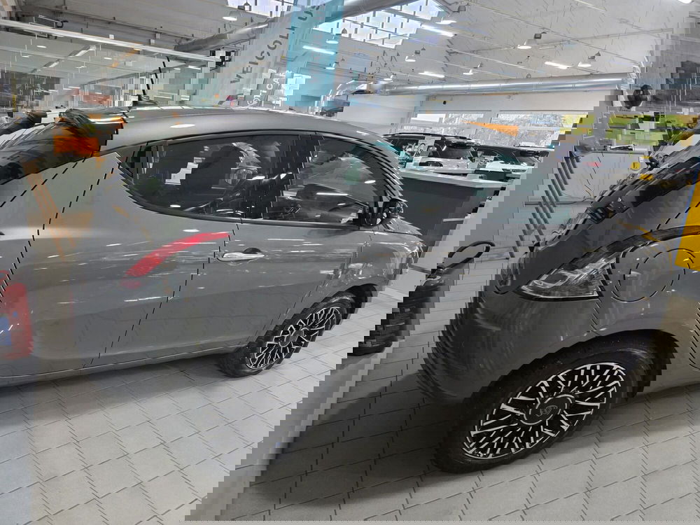 Lancia Ypsilon usata a Prato (5)