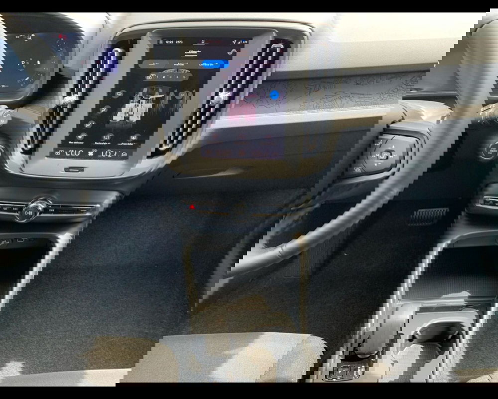 Volvo XC40 nuova a Ravenna (15)