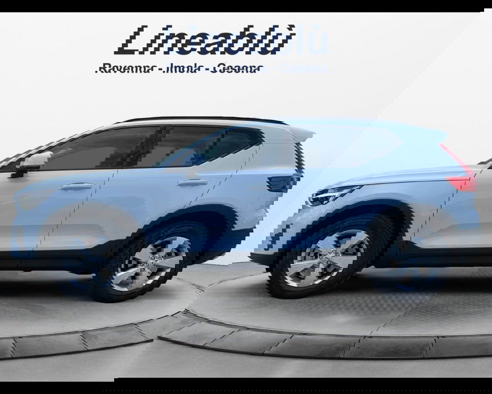 Volvo XC40 nuova a Ravenna (2)